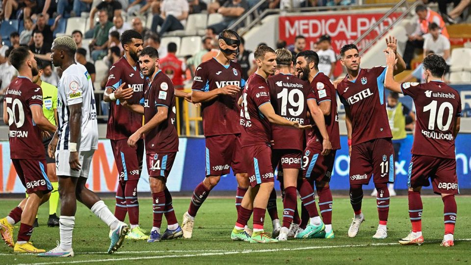 Trabzonspor geleceğe umutla bakıyor